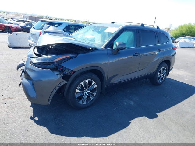 Toyota t24a-fts 2023 5TDKDRAH5PS028891 Image 2