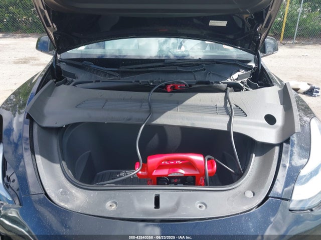 2023 TESLA MODEL Y 7SAYGDEEXPF630116 Photo 9