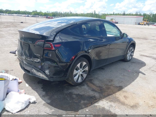 2023 TESLA MODEL Y 7SAYGDEEXPF630116 Photo 3