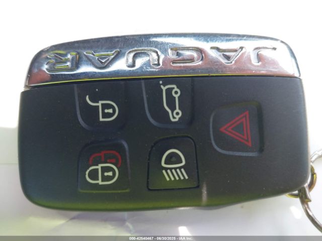 2017 JAGUAR F-PACE SADCJ2BV6HA082969 Photo 10