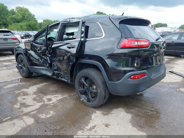 1C4PJLCB2FW781037 Jeep 2015