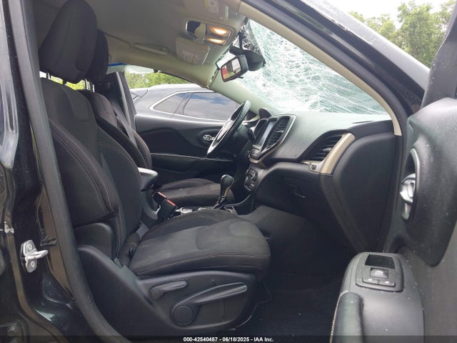 1C4PJLCB2FW781037 Jeep 2015