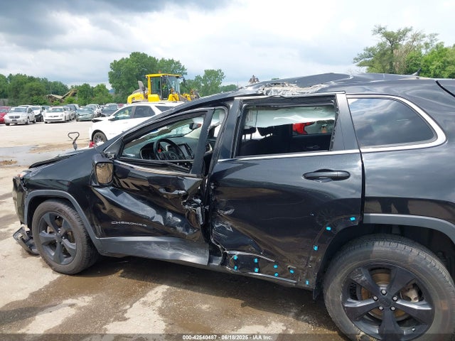 1C4PJLCB2FW781037 Jeep 2015