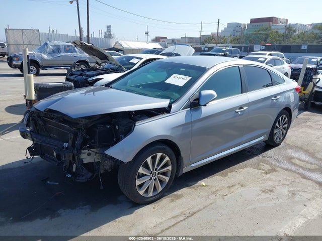 Hyundai 2017 2017 5NPE34AF3HH513054 Image 2