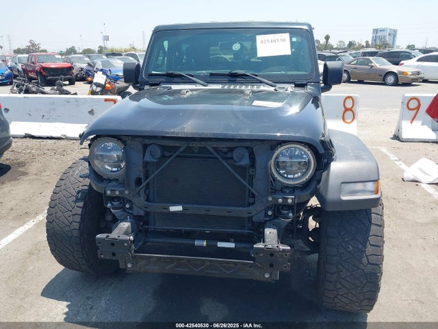 1C4GJXAN4LW137992 Jeep Wrangler