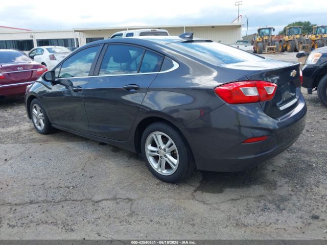 2017 CHEVROLET CRUZE 1G1BE5SM3H7186586 Photo 2