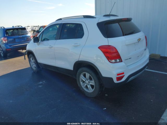 2020 CHEVROLET TRAX 3GNCJPSB0LL252086 Photo 2