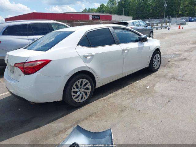 2018 TOYOTA COROLLA 5YFBURHE2JP830200 Photo 3