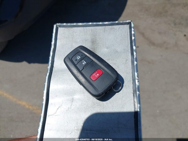 NMTKHMBX1NR142766 Toyota 3zr-fae