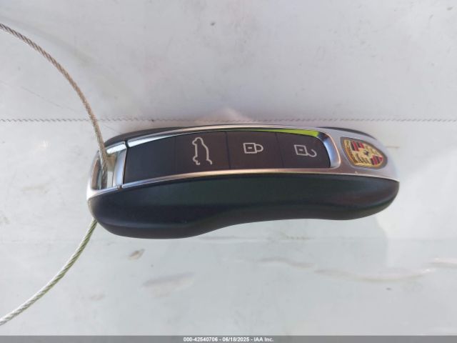 WP1BA2AY7PDA27087 Porsche Cayenne