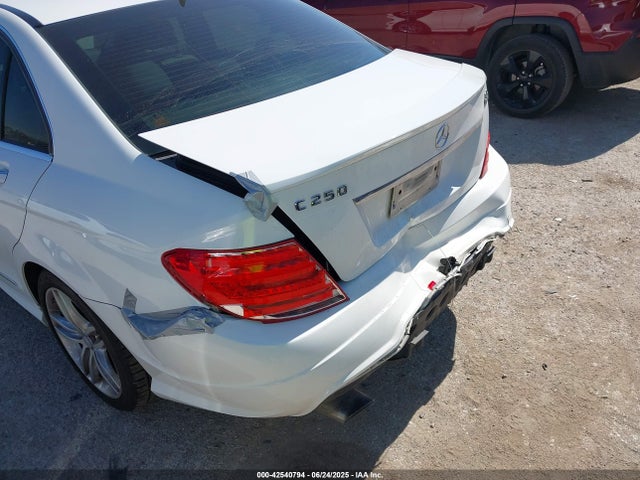 WDDGF4HBXEG220311 Mercedes-Benz C-Class