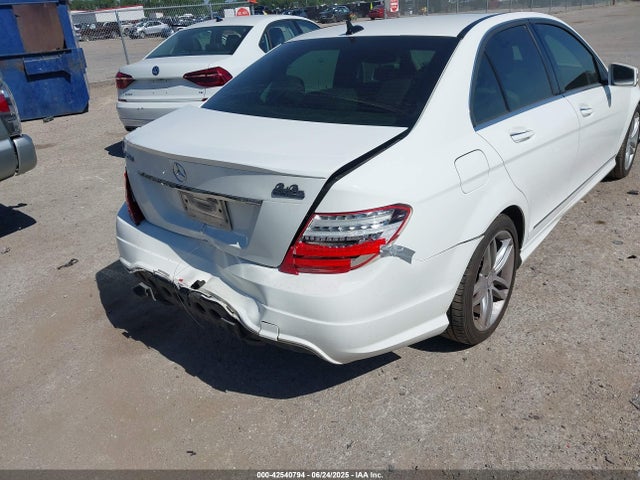 WDDGF4HBXEG220311 Mercedes-Benz C-Class