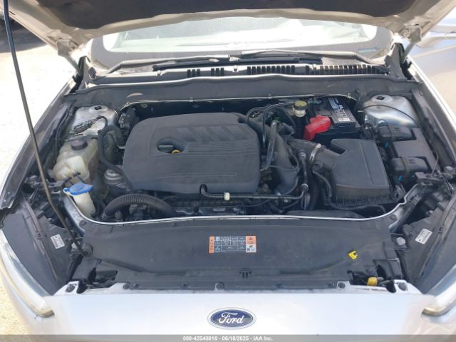 3FA6P0HD7GR124182 Ford FUSION SE