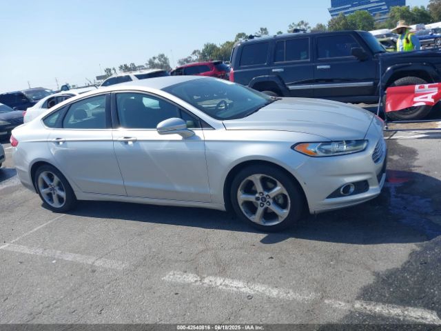 3FA6P0HD7GR124182 Ford FUSION SE