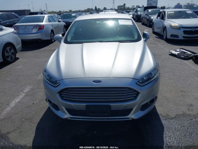 3FA6P0HD7GR124182 Ford FUSION SE