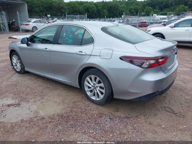 2022 TOYOTA CAMRY 4T1C11BK0NU053520 Photo 2