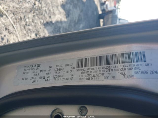 2018 RAM 1500 1C6RR7LG3JS137901 Photo 8