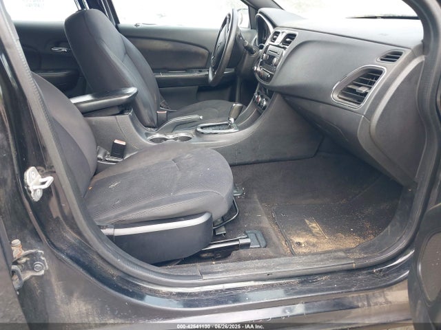 1C3CCBAB9EN168458 Chrysler 2014