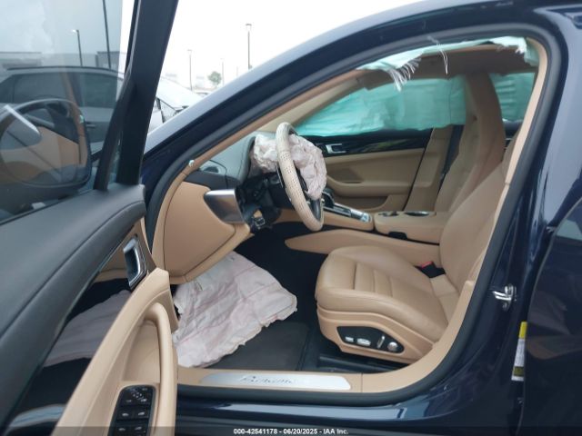 2017 PORSCHE PANAMERA WP0AA2A72HL101639 Photo 4