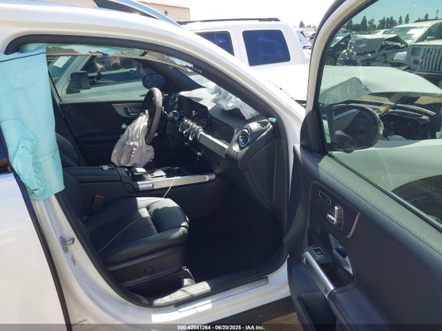 W1N4M4HB3NW253068 Mercedes-Benz m260