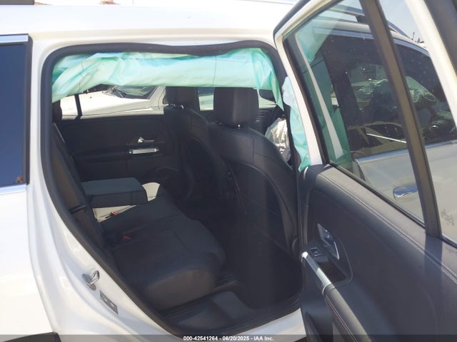 W1N4M4HB3NW253068 Mercedes-Benz m260