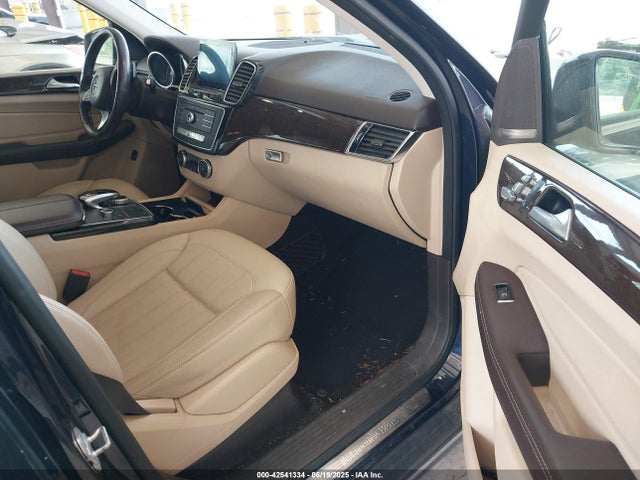 4JGDA5HB2HA945373 Mercedes-Benz m276