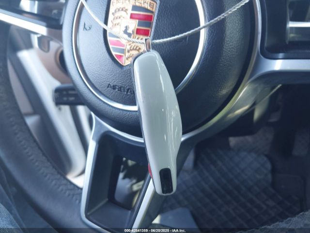 2015 PORSCHE MACAN WP1AB2A56FLB59518 Photo 10