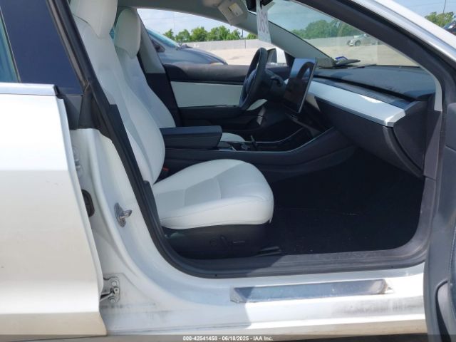 2019 TESLA MODEL 3 5YJ3E1EA6KF486503 Photo 4