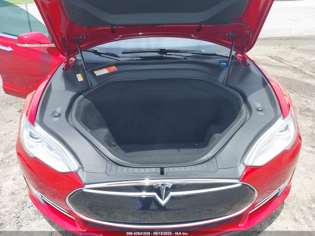 2015 TESLA MODEL S 5YJSA1H28FFP67882 Photo 9