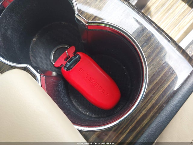 2015 TESLA MODEL S 5YJSA1H28FFP67882 Photo 10