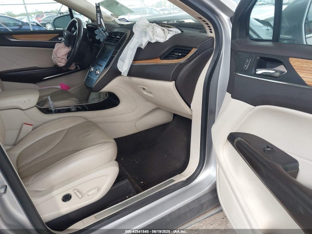 5LMCJ1A93FUJ00925 Lincoln 2015