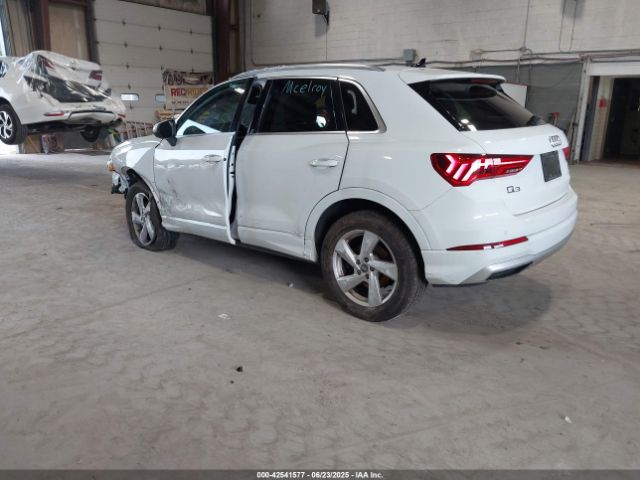 2020 AUDI Q3 WA1AECF3XL1090825 Photo 2