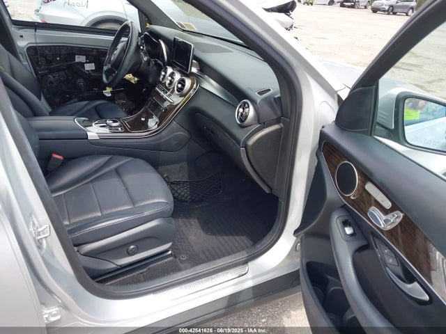 WDC0G4KB9HF165579 Mercedes-Benz m274