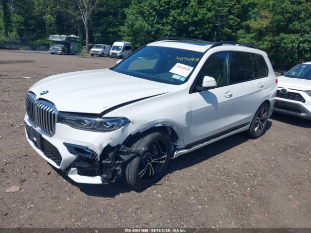 2021 BMW X7 5UXCW2C03M9D86936 Photo 1