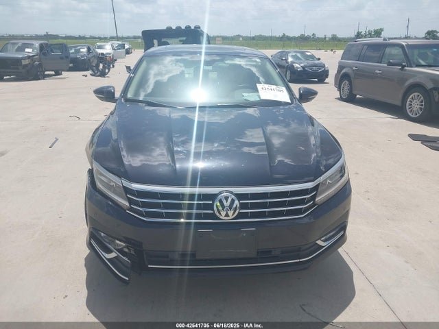 1VWCM7A3XHC068428 Volkswagen Passat