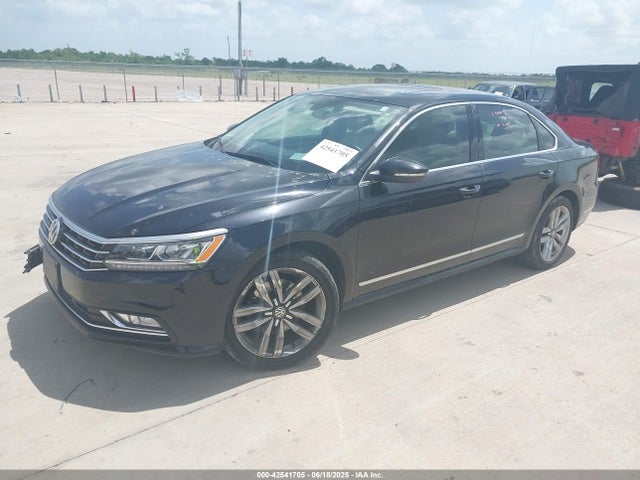 1VWCM7A3XHC068428 Volkswagen Passat
