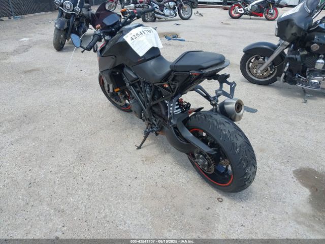 2018 KTM 1290 VBKV39405JM981026 Photo 2