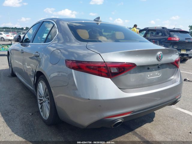 2018 ALFA ROMEO GIULIA ZARFAECN0J7565844 Photo 2