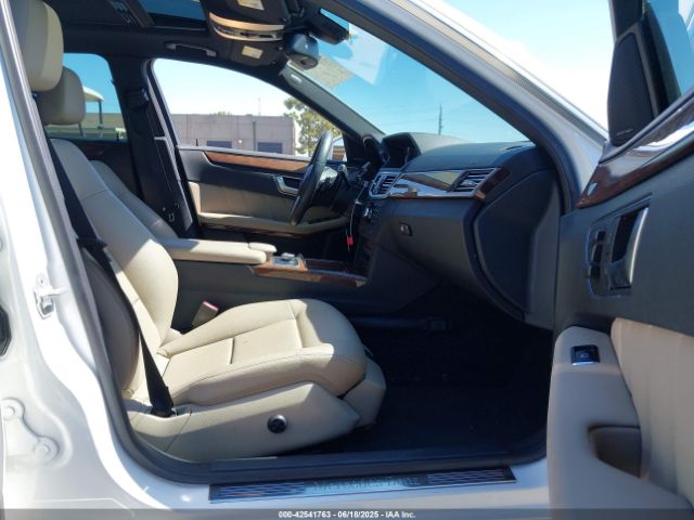 2013 MERCEDES-BENZ E 350 WDDHF5KBXDA764490 Photo 4
