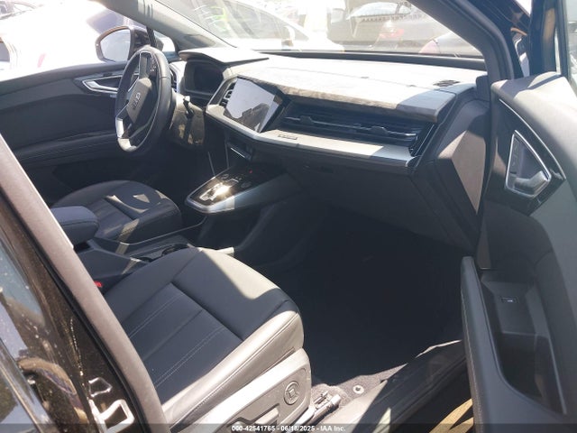2024 AUDI Q4 E-TRON WA1KUBFZXRP059537 Photo 4