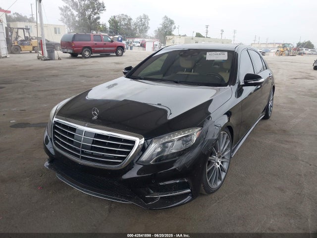 Mercedes-Benz 2015 2015 WDDUG8CB4FA134270 Image 2
