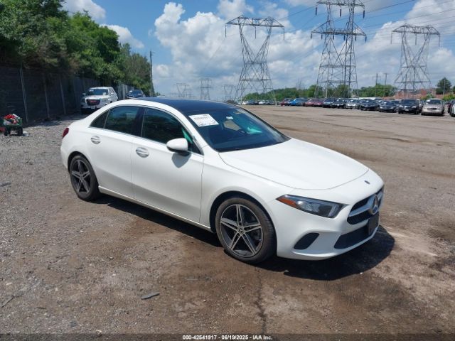 2022 MERCEDES-BENZ A 220 W1K3G4FB6NJ360938