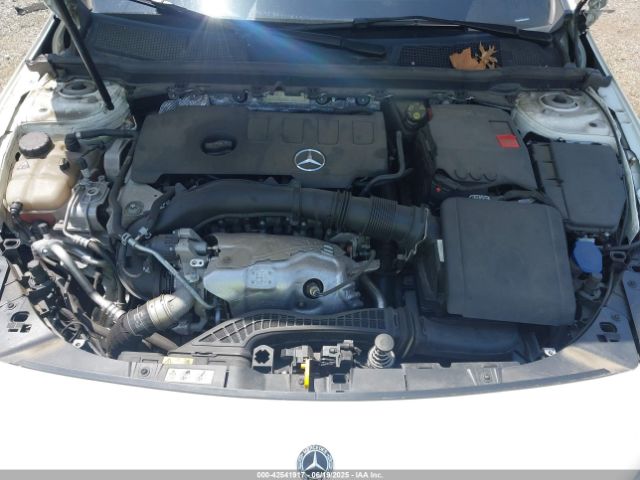 2022 MERCEDES-BENZ A 220 W1K3G4FB6NJ360938 Photo 9