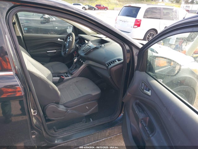 1FMCU0G78GUB07221 Ford 2016