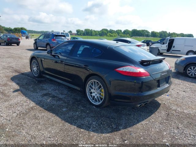 2011 PORSCHE PANAMERA WP0AB2A71BL060697 Photo 2