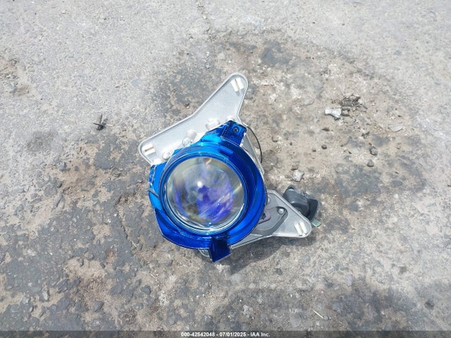 1G4GB5G32EF281658 Buick lfx