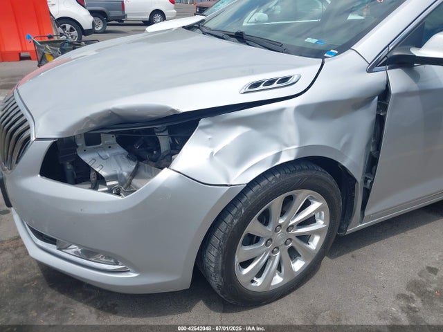 1G4GB5G32EF281658 Buick lfx