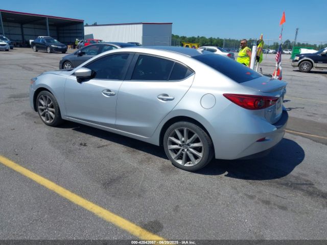 2018 MAZDA MAZDA3 JM1BN1V32J1157270 Photo 2