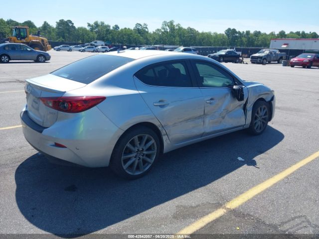 2018 MAZDA MAZDA3 JM1BN1V32J1157270 Photo 3