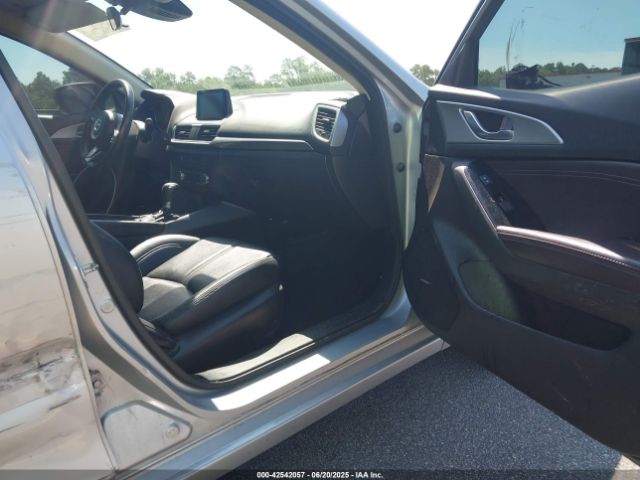 2018 MAZDA MAZDA3 JM1BN1V32J1157270 Photo 4